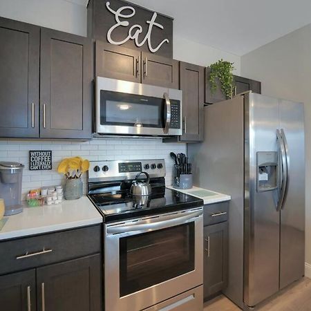 Beautiful 2Br Apt/Ewr Airport/King /Free Parking Newark Eksteriør billede