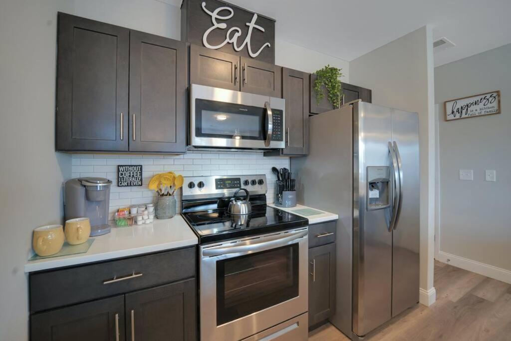 Beautiful 2Br Apt/Ewr Airport/King /Free Parking Newark Eksteriør billede