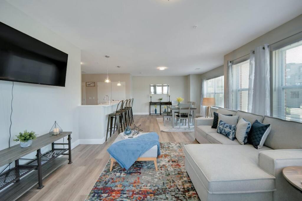 Beautiful 2Br Apt/Ewr Airport/King /Free Parking Newark Eksteriør billede