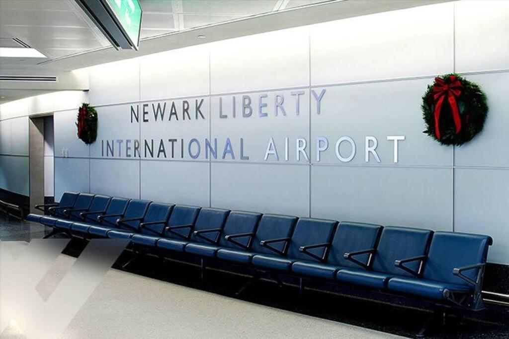 Beautiful 2Br Apt/Ewr Airport/King /Free Parking Newark Eksteriør billede