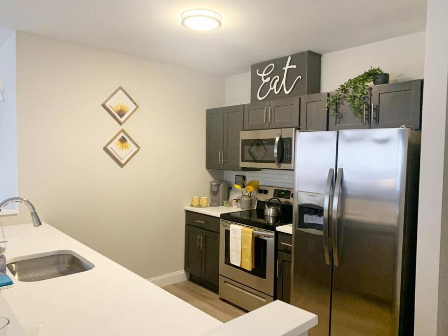 Beautiful 2Br Apt/Ewr Airport/King /Free Parking Newark Eksteriør billede